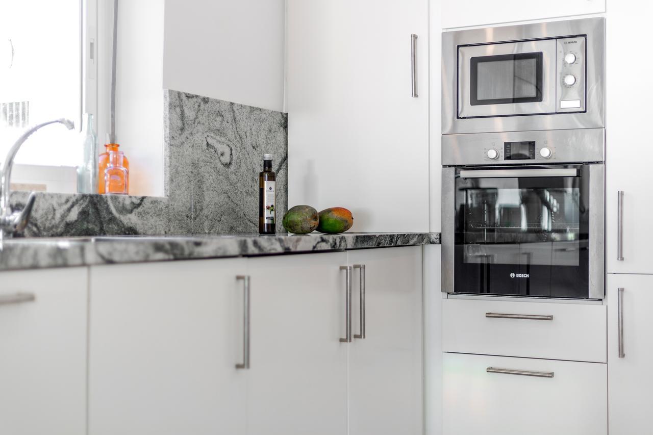Front Line Penthouse Puerto Banus With Sea Views Lägenhet Marbella Exteriör bild